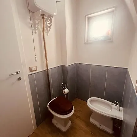 Apartment Dimora Lulu' *